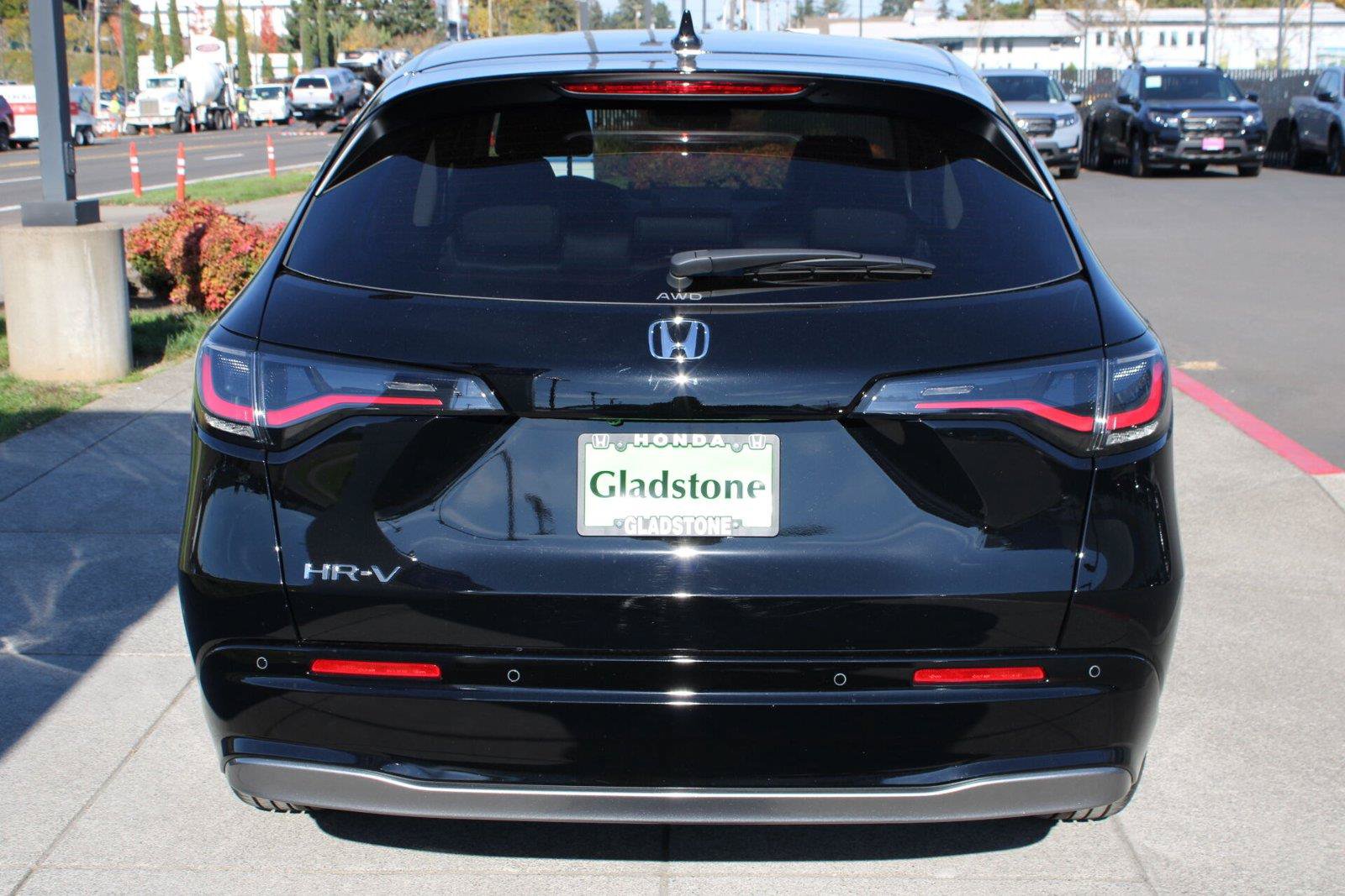 Used 2025 Honda Pilot TrailSport image 4