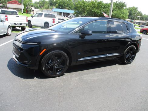 Used 2024 Chevrolet Equinox EV RS image 7