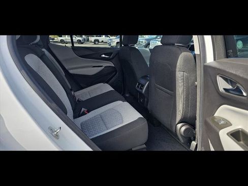 Used 2024 Chevrolet Equinox LT image 11