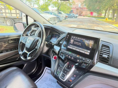 Used 2018 Honda Odyssey Touring image 43