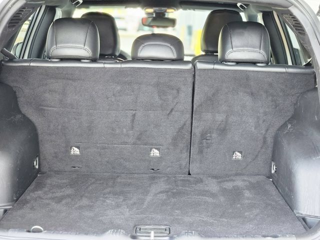 Used 2025 Jeep Compass Latitude AWD/4WD image 30