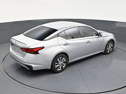 Used 2019 Nissan Altima 2.5 S FWD image 16