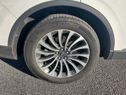 Used 2023 Lincoln Aviator Reserve w/ Equipment Group 201A image 4