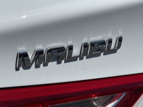 Used 2025 Chevrolet Malibu LT image 14