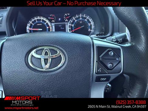Used 2018 Toyota 4Runner SR5 AWD/4WD image 21