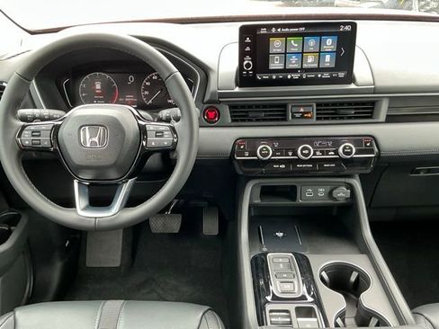 New 2025 Honda Pilot EX-L image 8