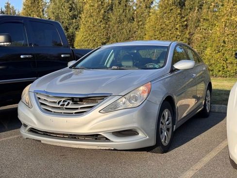 Used 2011 Hyundai Sonata GLS image 1
