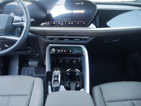 Used 2025 Audi Q5 Premium w/ Convenience Package image 34