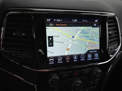 Used 2021 Jeep Grand Cherokee Limited w/ Premium Lighting Group AWD/4WD image 24