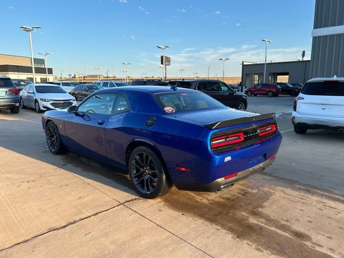 Used 2021 Dodge Challenger R/T Scat Pack RWD image 2