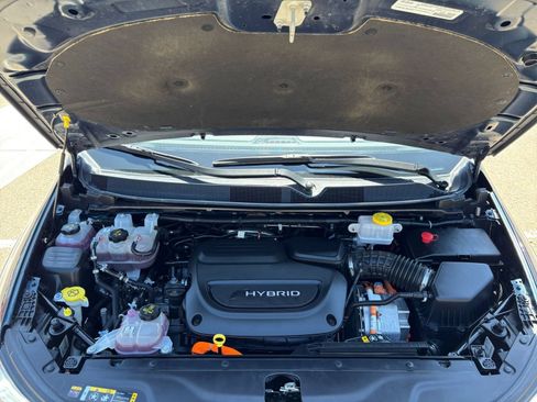 Used 2023 Chrysler Pacifica Touring-L FWD image 30