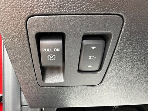 Used 2020 Ford F150 Platinum w/ Technology Package AWD/4WD image 18