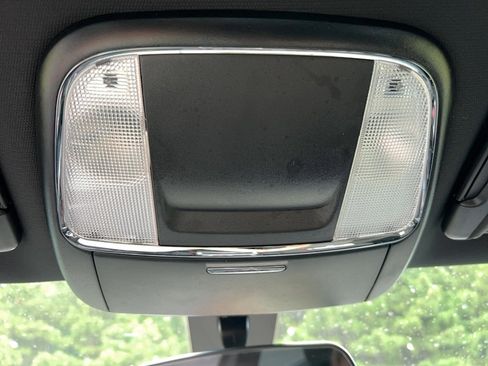 Used 2023 Dodge Charger SXT image 22