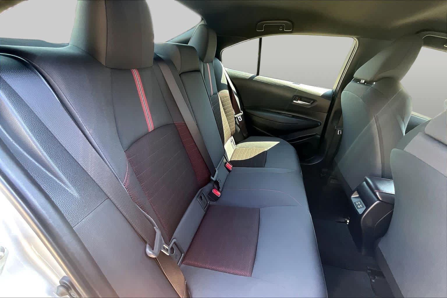 Used 2025 Toyota Corolla SE FWD image 19