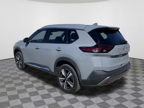 Used 2023 Nissan Rogue SL image 14