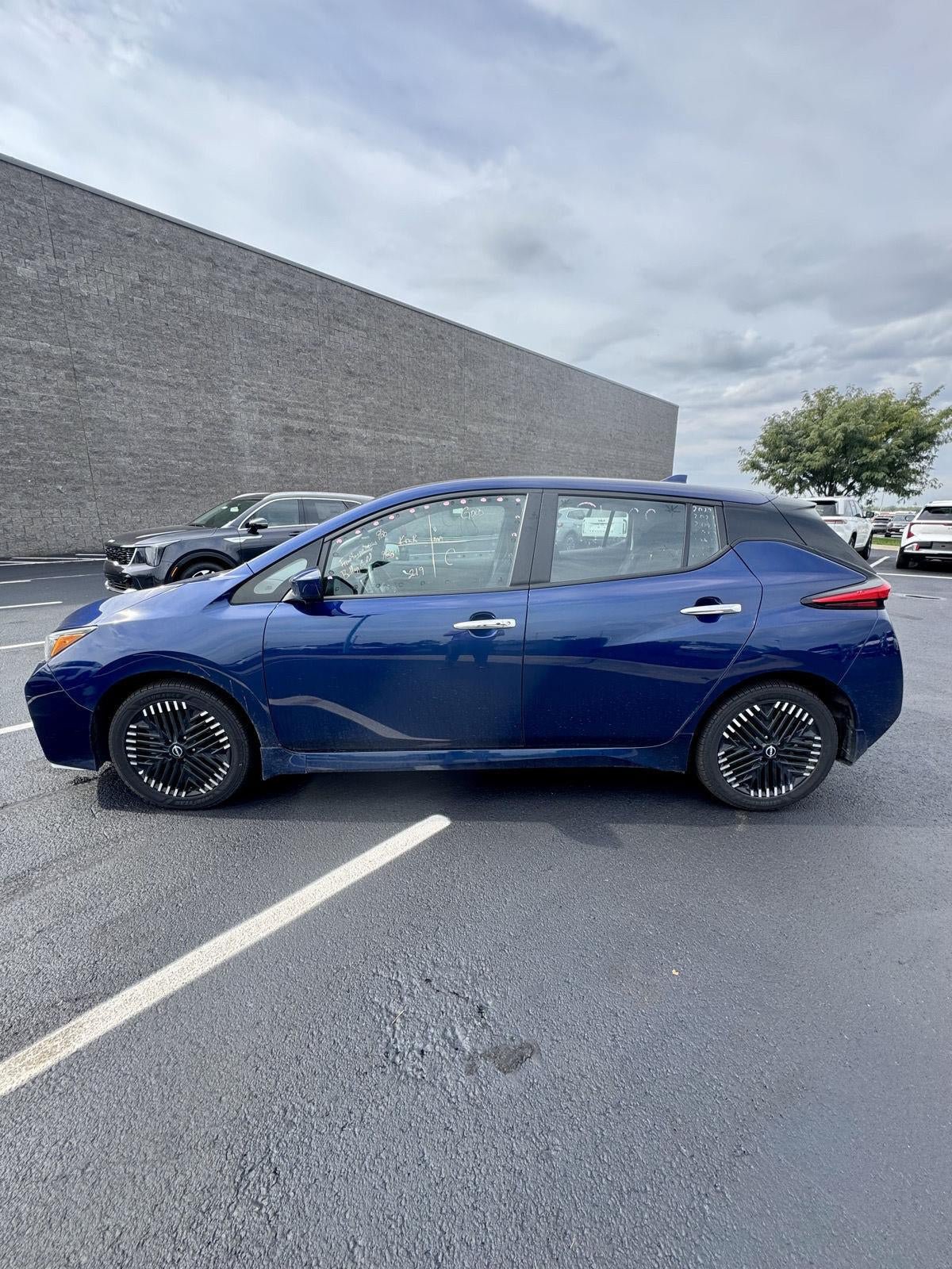 Used 2024 Nissan Leaf SV Plus FWD image 2
