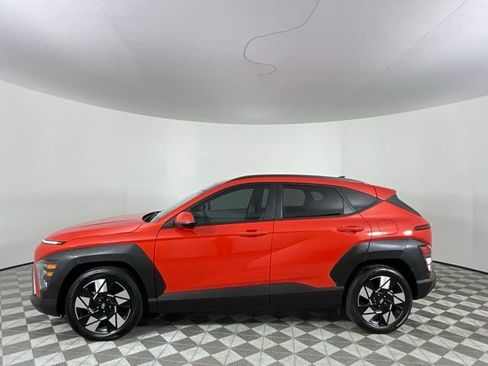 Used 2024 Hyundai Kona SEL w/ Convenience Package FWD image 8