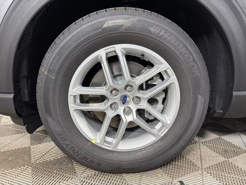 New 2026 Ford Explorer Active RWD image 13