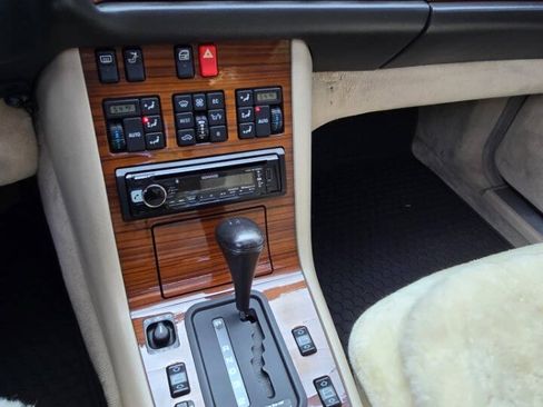 Used 1993 Mercedes-Benz 300 SD Sedan image 20