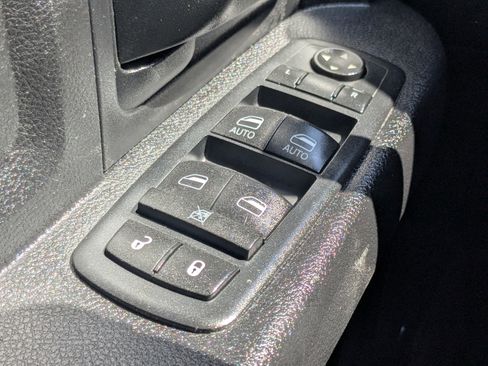 Used 2016 RAM 3500 Tradesman w/ Chrome Appearance Group image 22