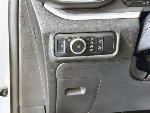 Used 2024 Ford Explorer XLT w/ Equipment Group 202A AWD/4WD image 30