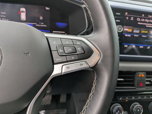 Certified 2023 Volkswagen Taos SE FWD image 29
