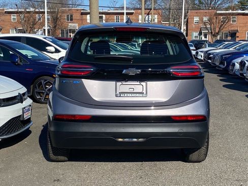 Used 2023 Chevrolet Bolt LT image 4
