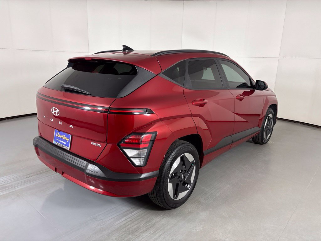 Used 2025 Hyundai Kona SEL FWD image 8
