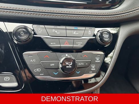 New 2026 Chrysler Pacifica Pinnacle AWD/4WD image 20