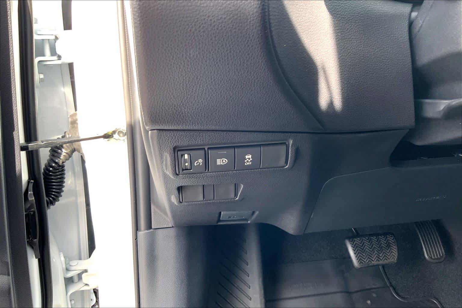 New 2026 Toyota Corolla Cross LE FWD image 20
