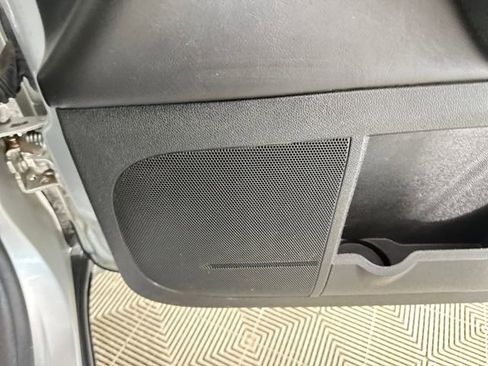 Used 2015 Chevrolet Traverse LT w/ Style and Technology Package image 28