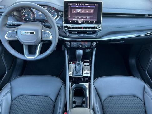 New 2026 Jeep Compass Latitude image 13