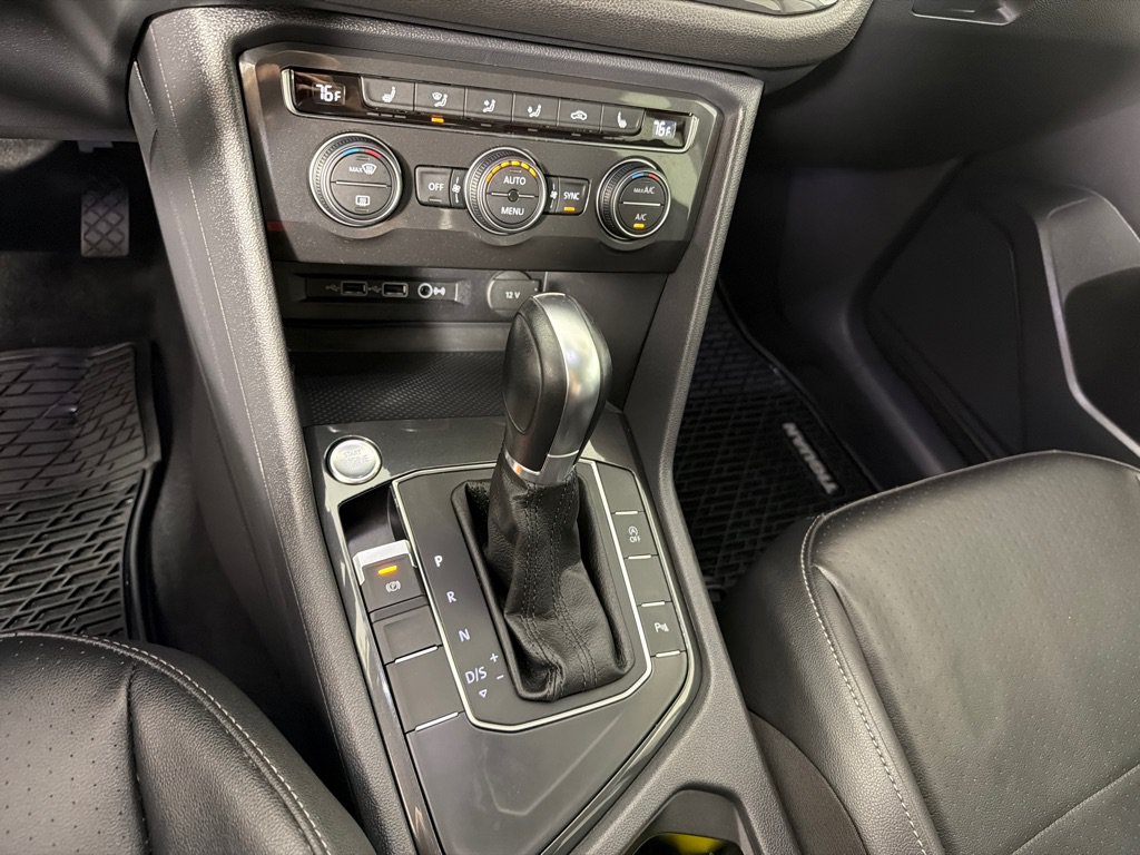 Used 2019 Volkswagen Tiguan SEL FWD image 18