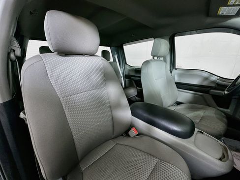 Used 2019 Ford F150 XLT w/ Equipment Group 302A Luxury AWD/4WD image 26