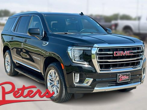 Used 2024 GMC Yukon SLT AWD/4WD image 1