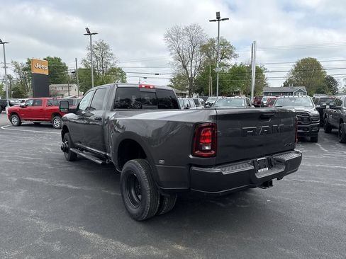 New 2026 RAM 3500 Tradesman AWD/4WD image 12