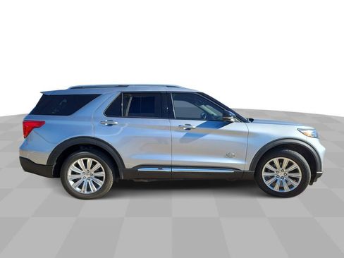Used 2022 Ford Explorer King Ranch w/ Premium Technology Package image 9