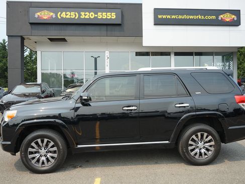 Used 2012 Toyota 4Runner SR5 w/ Convenience Pkg AWD/4WD image 2