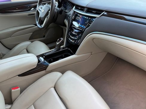 Used 2016 Cadillac XTS Premium image 15