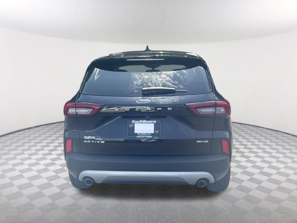 Used 2025 Ford Escape Active AWD/4WD image 6