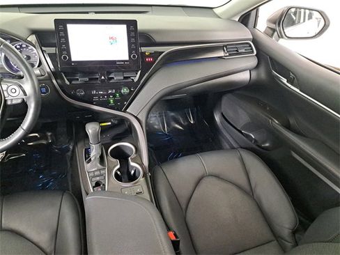 Used 2023 Toyota Camry XLE image 17