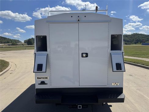 New 2026 Ford E-350 and Econoline 350 Super Duty w/ Power Equipment Group RWD image 4