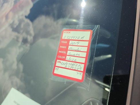 Used 2019 Hyundai Sonata SEL w/ Cargo Package FWD image 8