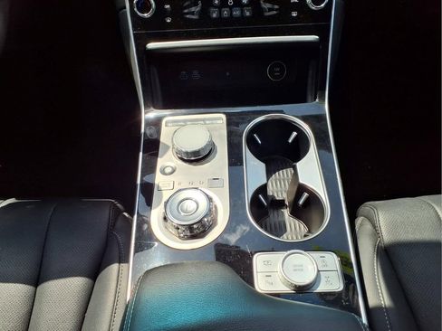 Used 2025 Genesis GV80 2.5T Standard AWD/4WD image 18