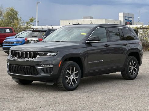 New 2025 Jeep Grand Cherokee Limited image 6