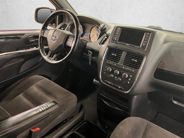 Used 2018 Dodge Grand Caravan SE FWD image 22