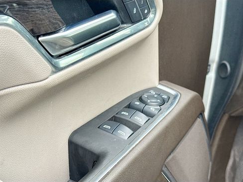 Used 2025 Chevrolet Silverado 1500 LTZ AWD/4WD image 18