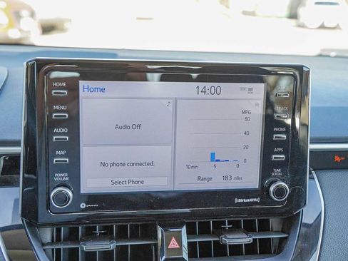 Used 2021 Toyota Corolla LE image 17