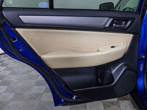 Used 2017 Subaru Outback 2.5i Premium image 41