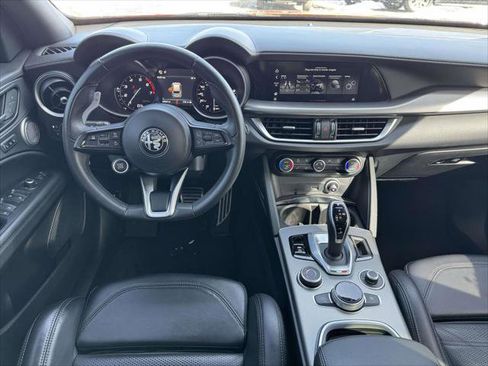 Used 2023 Alfa Romeo Stelvio Veloce image 11